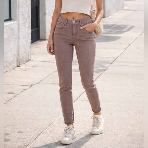 J Brand Brown Skinny Leg Denim in Portobello | Size 23 - Picture 3 of 11